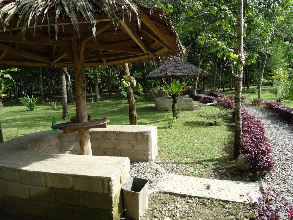Batu Kapal Guest House & Jungle Trekking Bukit Lawang Dış mekan fotoğraf